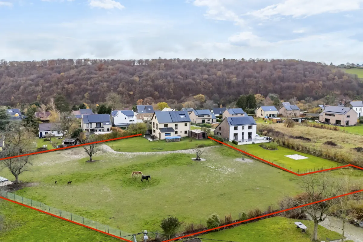 Villa à vendre à Dave 5100 775000.00€ 4 chambres 242.00m² - annonce 632055