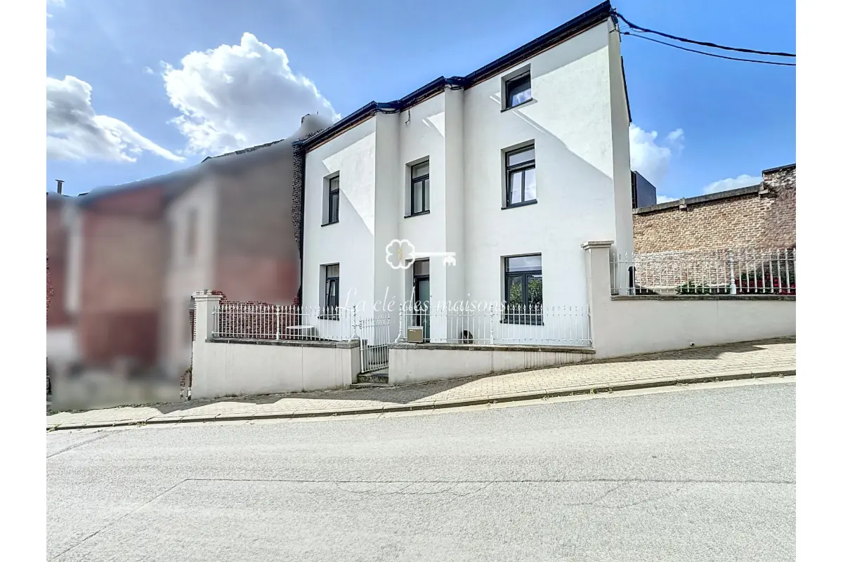 Maison à louer à Namur 5000 1600.00€ 4 chambres 164.00m² - annonce 639650