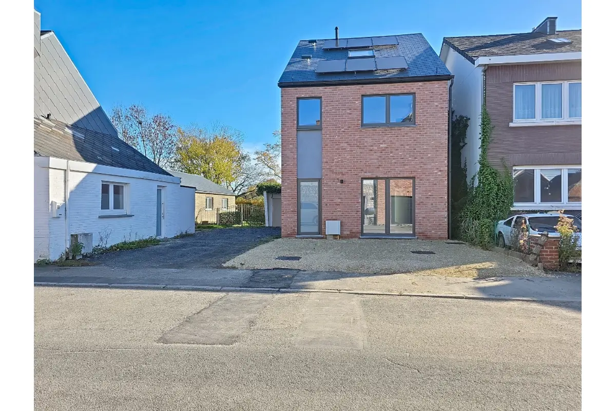 Maison à vendre à Saint-Marc 5003 425000.00€ 4 chambres 158.00m² - annonce 639658