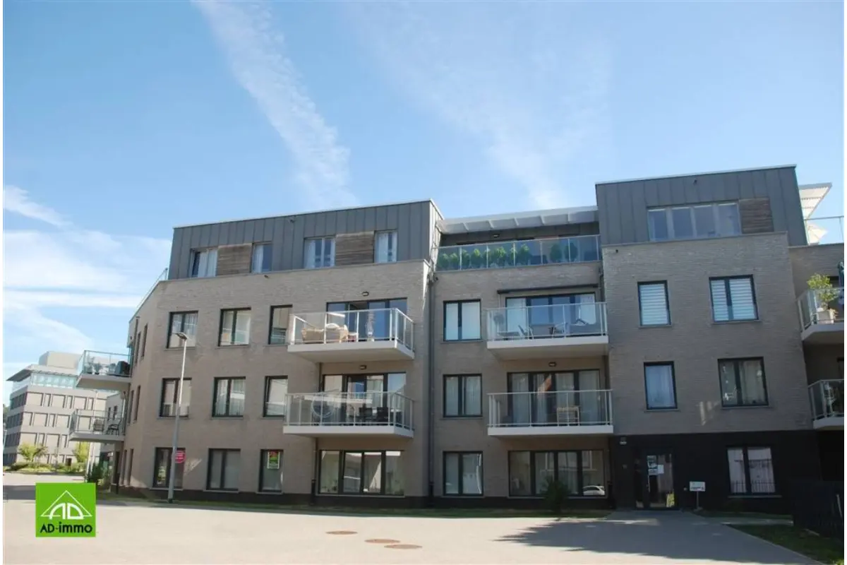 Appartement à  à Jambes 5100 1000.00€ 2 chambres 80.00m² - annonce 641920