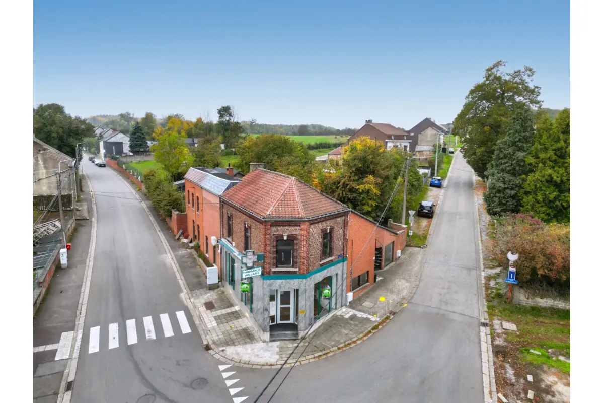 Immeuble mixte à  à Châtelet 6200 225000.00€ 1 chambres 170.00m² - annonce 646400