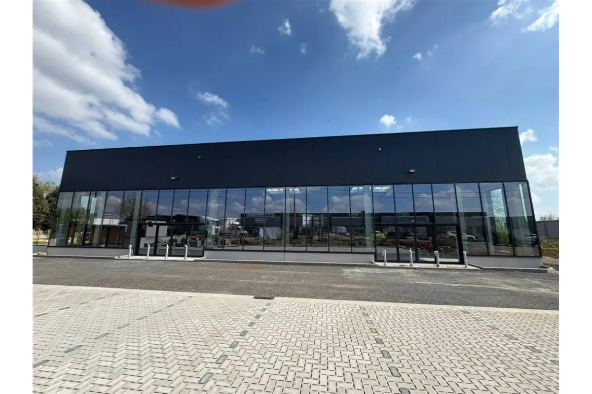 Commerce à louer à Gembloux 5030 3645.80€  chambres 350.00m² - annonce 647258