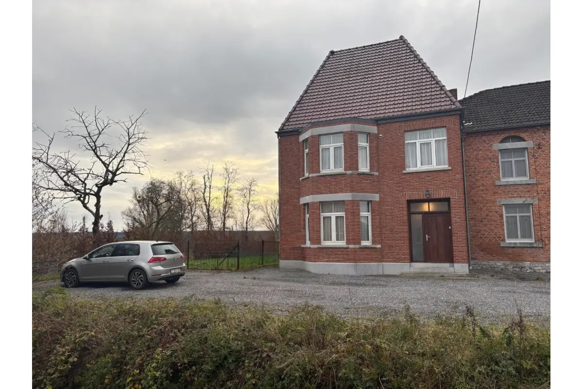 Maison à louer à Focant 5572 900.00€ 3 chambres 198.00m² - annonce 647336