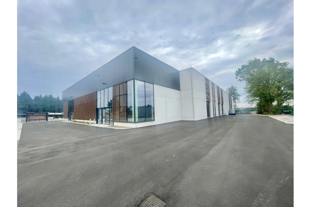 Commerce à louer à Gembloux 5030 1108.33€  chambres 140.00m² - annonce 648239