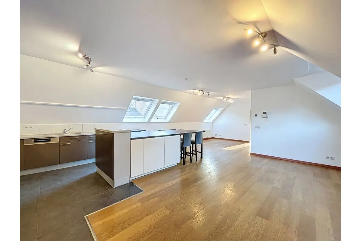 Appartement à louer à Dinant 5500 675.00€ 1 chambres 81.00m² - annonce 651644