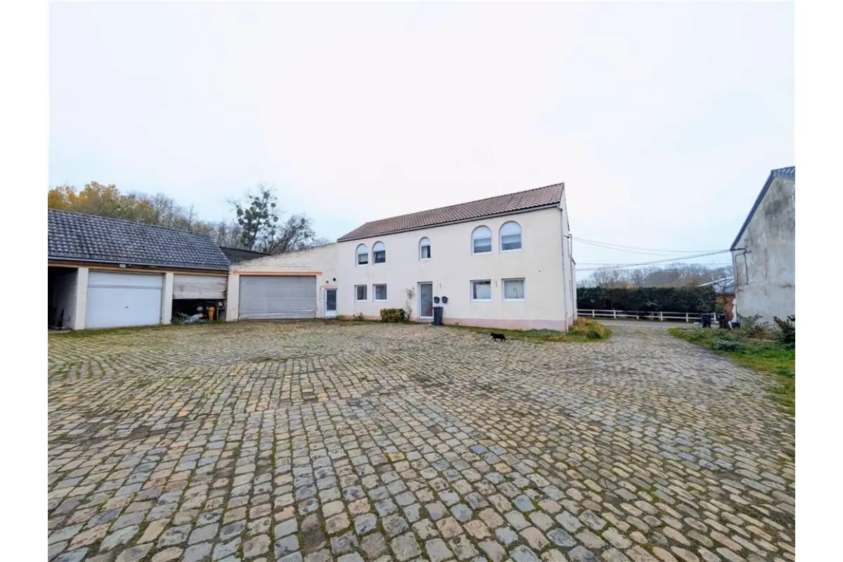 Immeuble mixte à vendre à Arsimont 5060 380000.00€ 6 chambres 254.00m² - annonce 656065