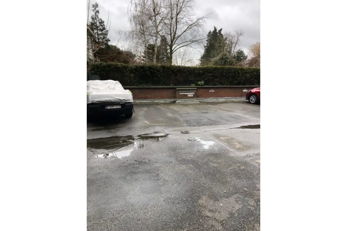 Parking à louer à Namur 5000 100.00€  chambres m² - annonce 657064