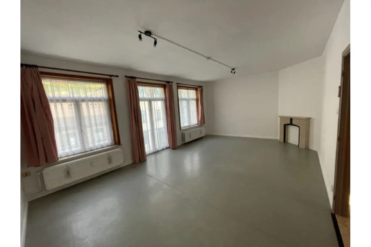 Appartement à vendre à Walcourt 5650 98000.00€ 2 chambres 90.00m² - annonce 659449
