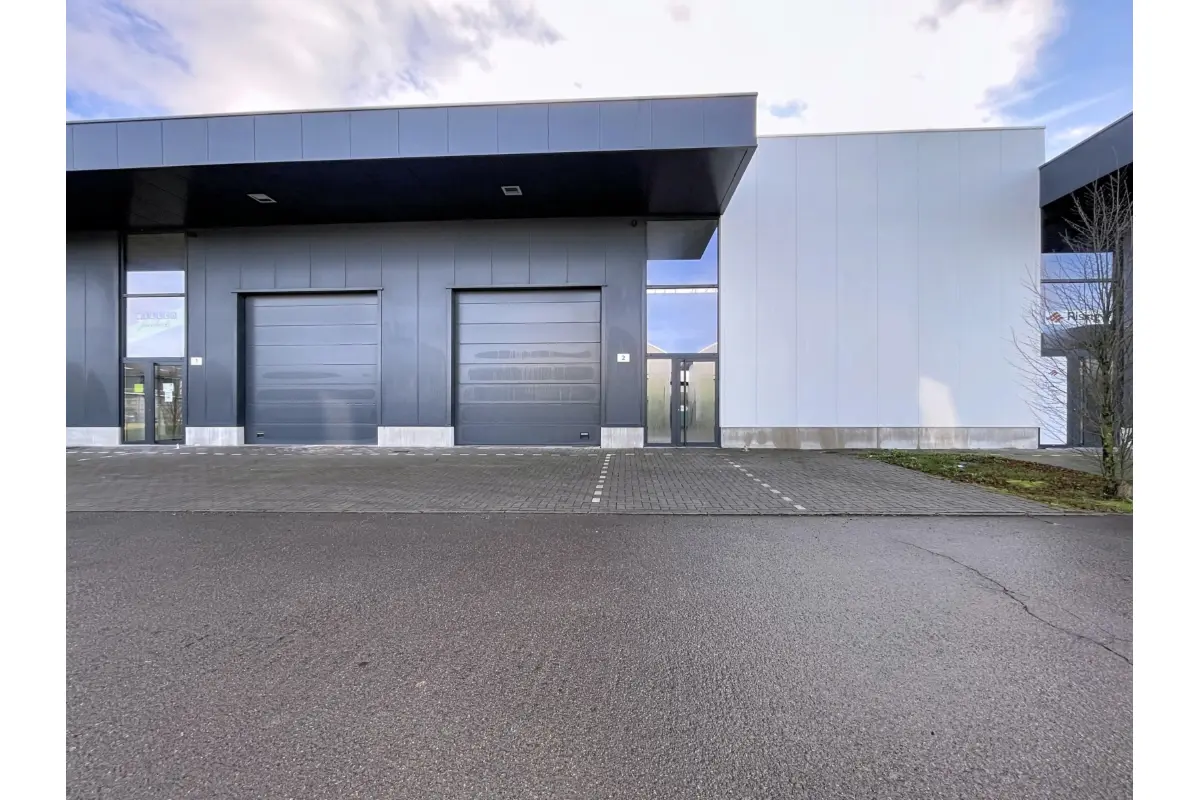 Commerce à  à Achène 5590 1460.00€  chambres 326.00m² - annonce 661190