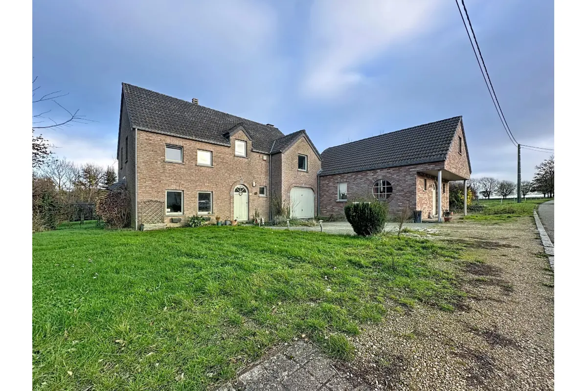 Maison à vendre à Fernelmont 5380 499000.00€ 5 chambres 216.00m² - annonce 662420