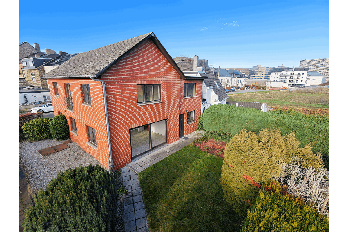 Immeuble mixte à vendre à Dave 5100 375000.00€ 3 chambres 178.00m² - annonce 662487