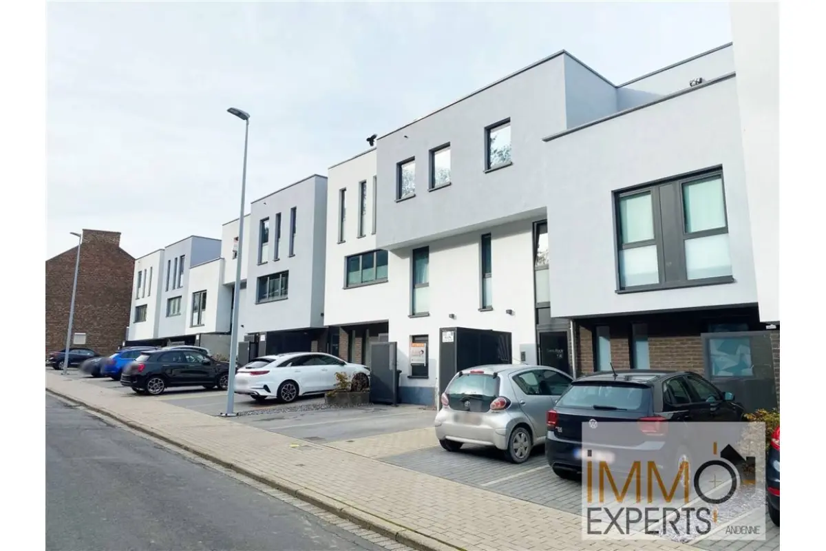 Appartement à  à Andenne 5300 950.00€ 2 chambres 90.00m² - annonce 662559