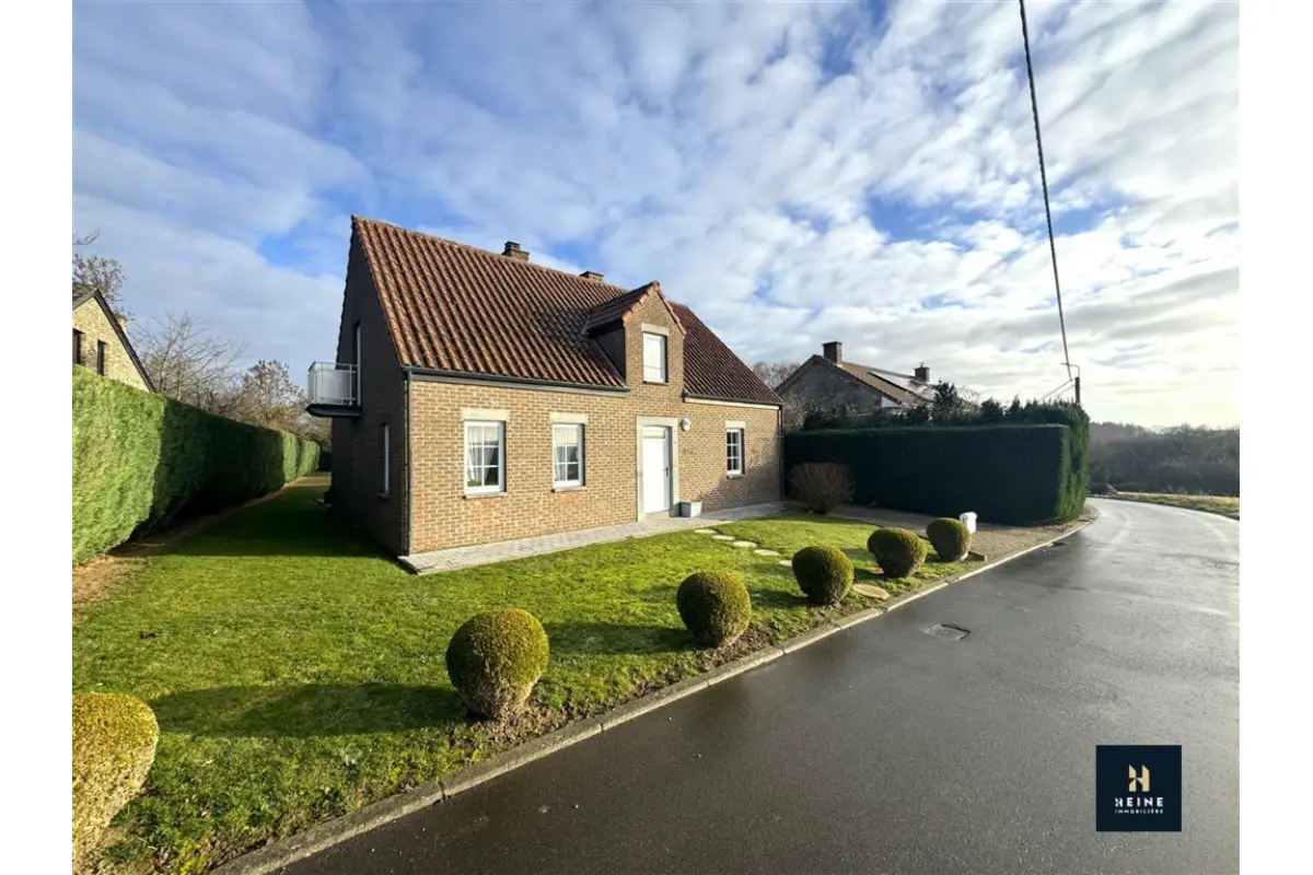 Maison à vendre à Vezin 5300 410000.00€ 3 chambres 145.00m² - annonce 664054