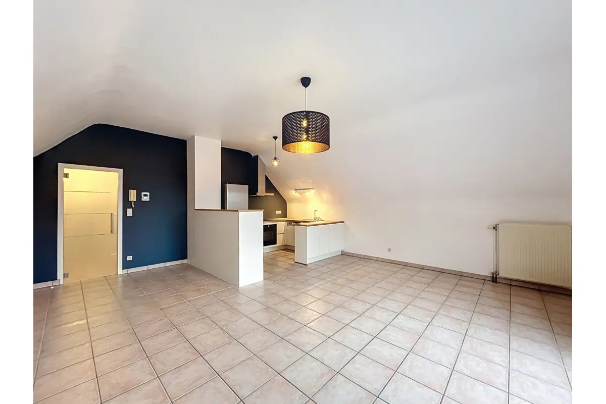 Appartement à louer à Bouvignes-sur-Meuse 5500 675.00€ 1 chambres 65.00m² - annonce 665276