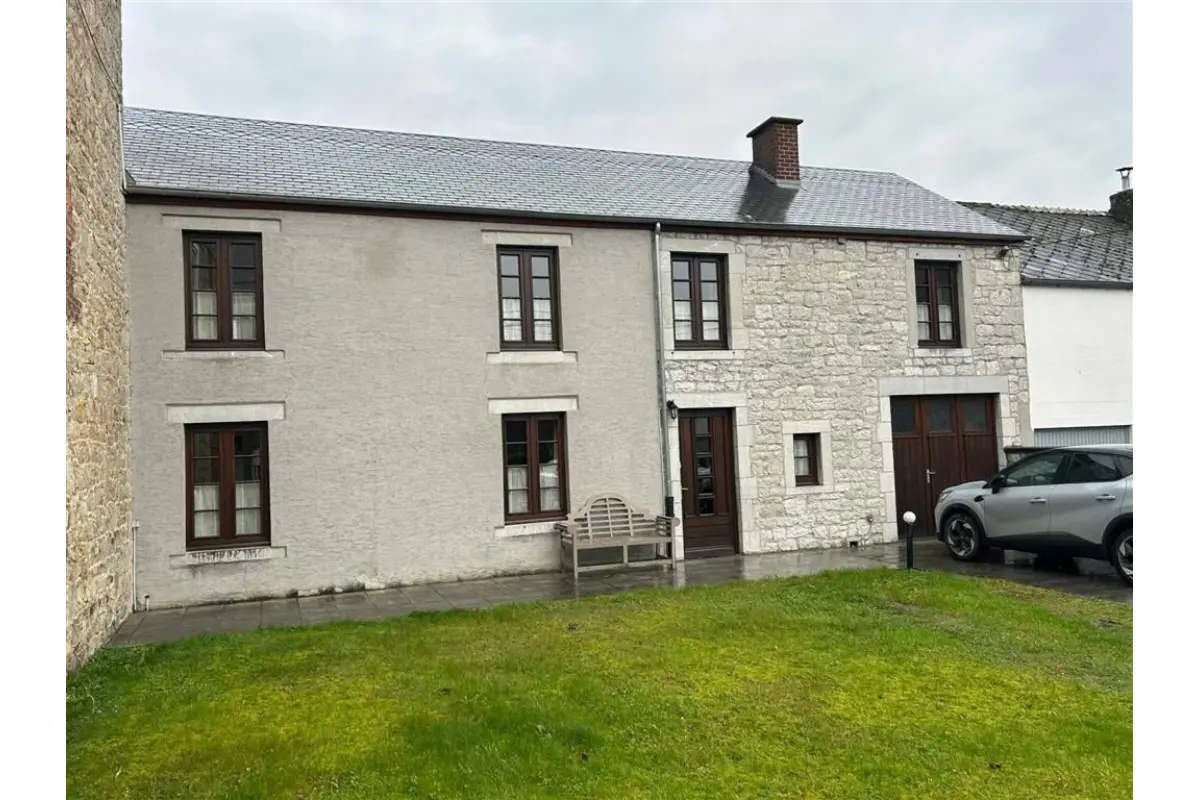 Maison à louer à Nismes 5670 950.00€ 3 chambres 150.00m² - annonce 665171