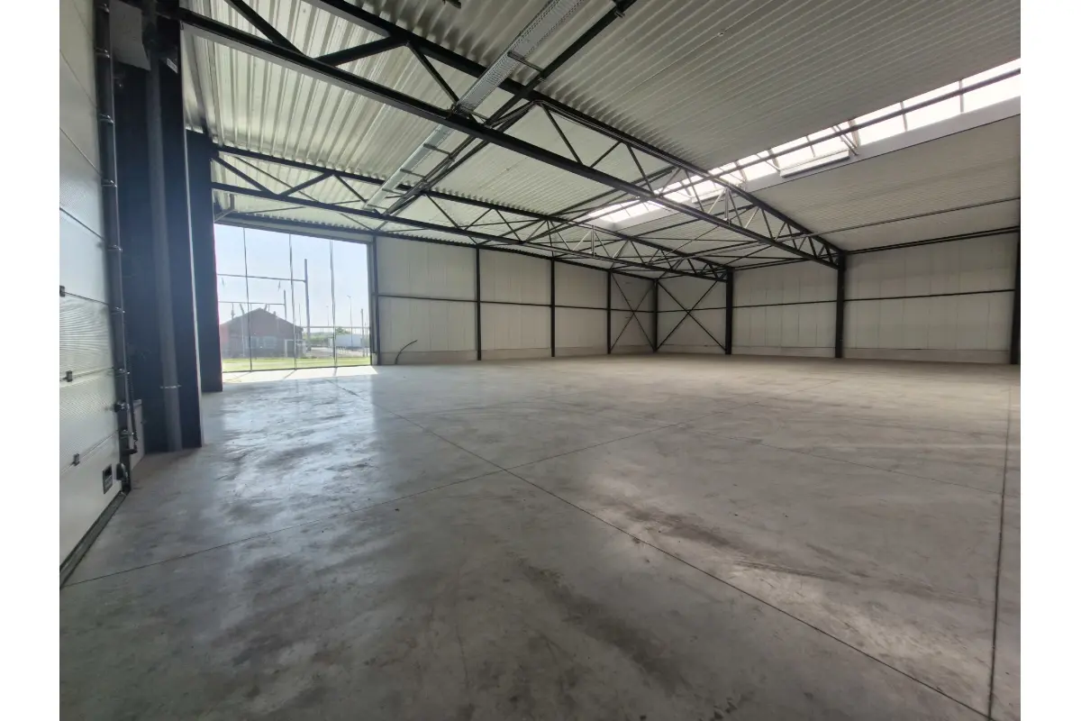 Commerce à louer à Achène 5590 2675.00€  chambres 580.00m² - annonce 667233