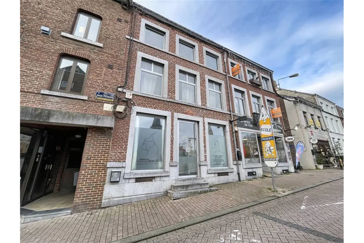 Maison à vendre à Ciney 5590 600000.00€ 4 chambres 250.00m² - annonce 668477