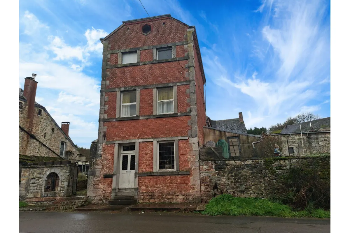 Maison à vendre à Agimont 5544 150000.00€ 5 chambres m² - annonce 670964