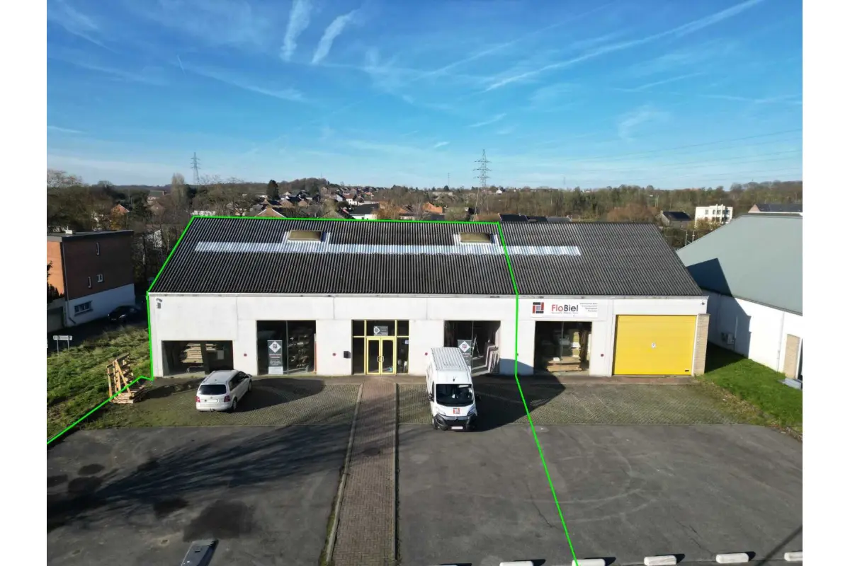 Commerce à  à Jemeppe-sur-Sambre 5190 3200.00€  chambres 300.00m² - annonce 670515