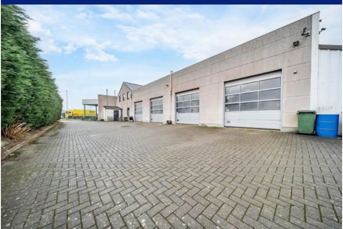 Commerce à vendre à Gembloux 5030 1450000.00€  chambres 989.00m² - annonce 669477