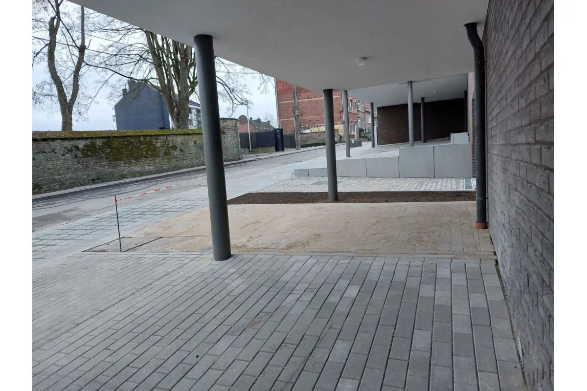 Parking à louer à Namur 5000 130.00€  chambres m² - annonce 669565