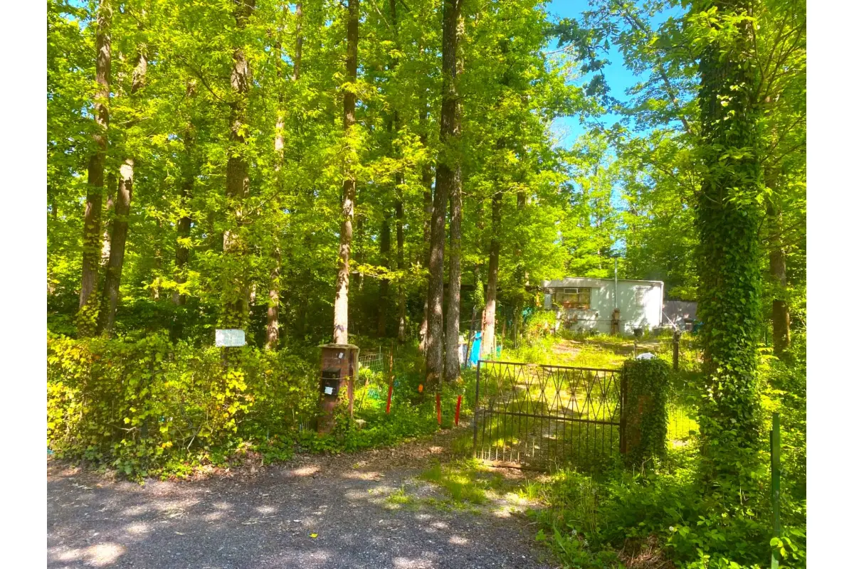 Terrain à bâtir à vendre à Neuville 5600 27500.00€  chambres m² - annonce 672086