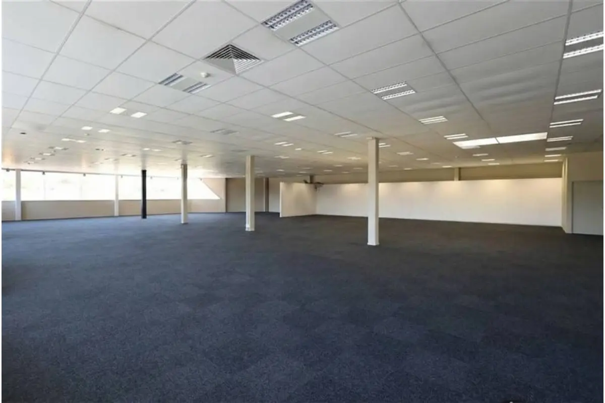 Commerce à  à Beuzet 5030 5850.00€  chambres 800.00m² - annonce 671742