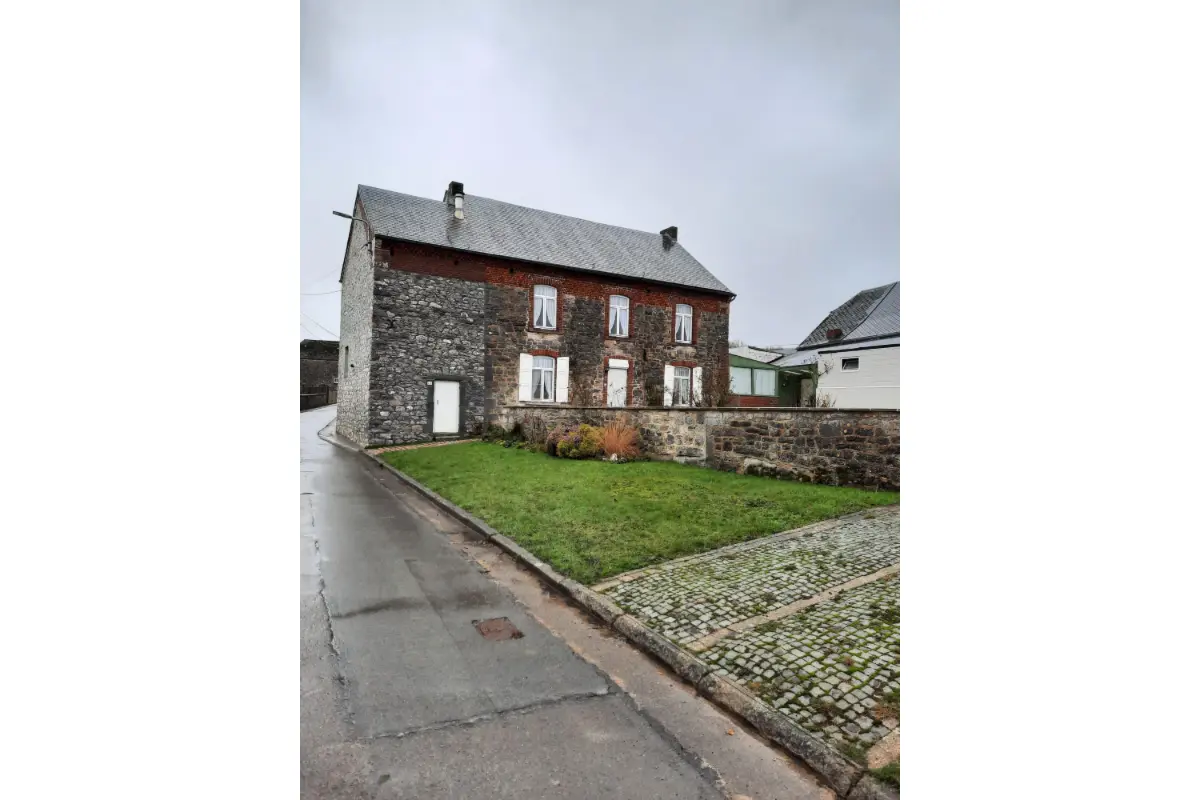 Maison à vendre à Vodelée 5680 220000.00€ 3 chambres 212.00m² - annonce 672157