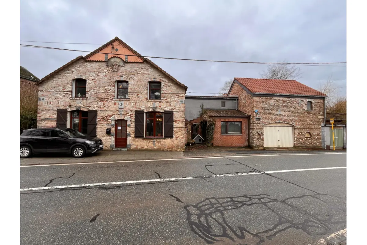 Maison à vendre à Aische-en-Refail 5310 360000.00€ 5 chambres m² - annonce 673130