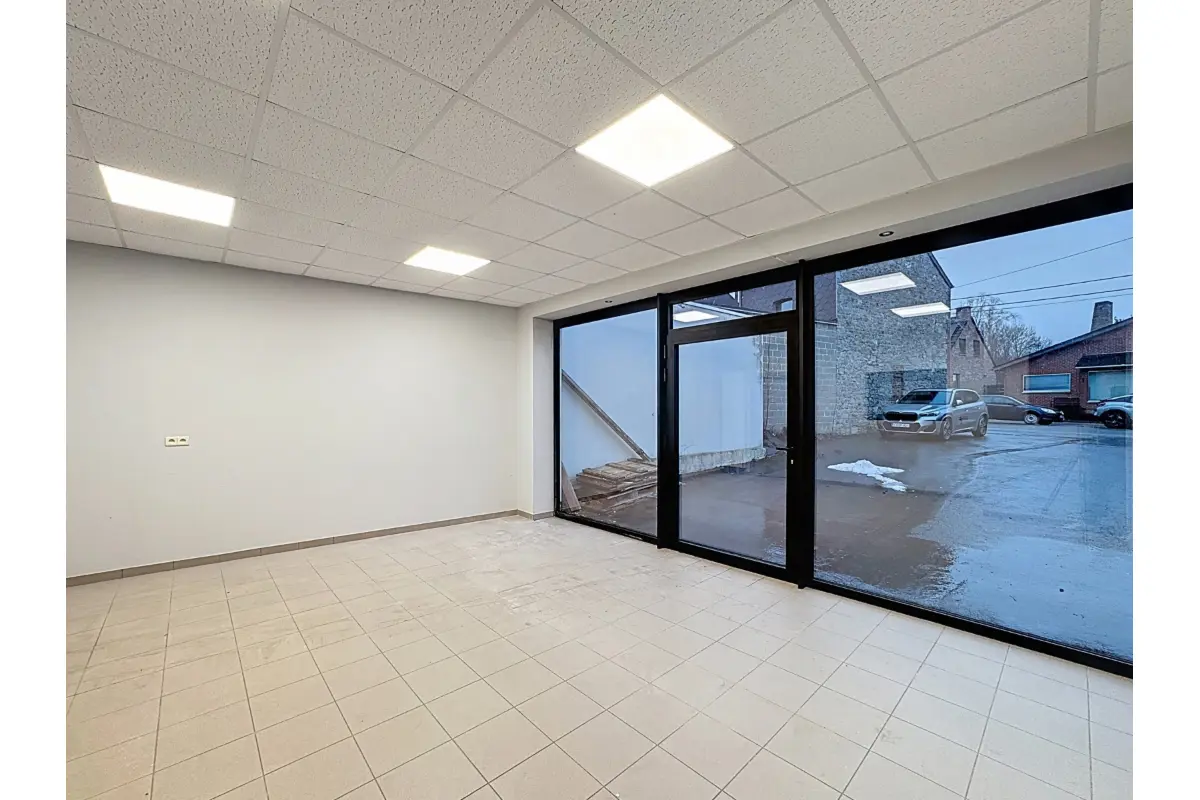 Commerce à  à Ciney 5590 900.00€  chambres 113.00m² - annonce 673062