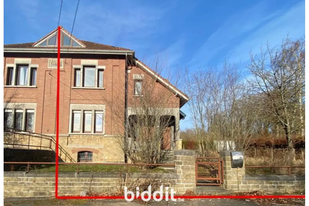 Maison à vendre à Saint-Marc 5003 150000.00€ 3 chambres m² - annonce 672886