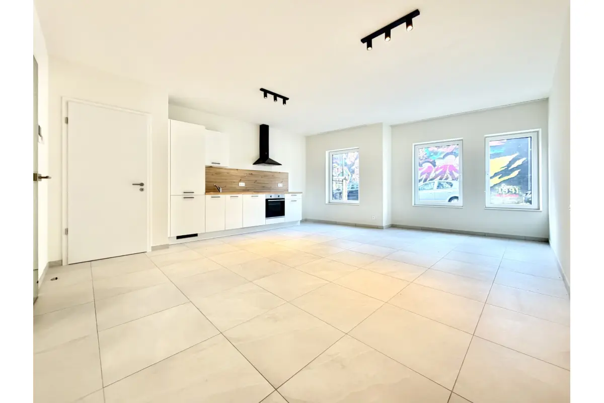 Studio à louer à Saint-Servais 5002 685.00€ 0 chambres 42.70m² - annonce 673695