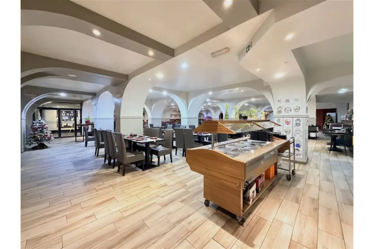 Commerce à  à Namur 5000 3000.00€  chambres 950.00m² - annonce 675723