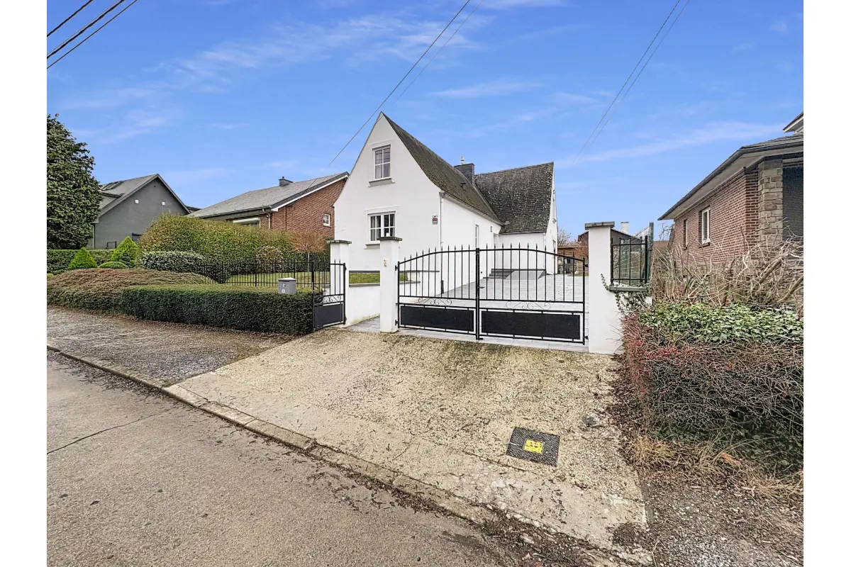 Maison à vendre à Erpent 5101 459000.00€ 4 chambres 150.00m² - annonce 675679