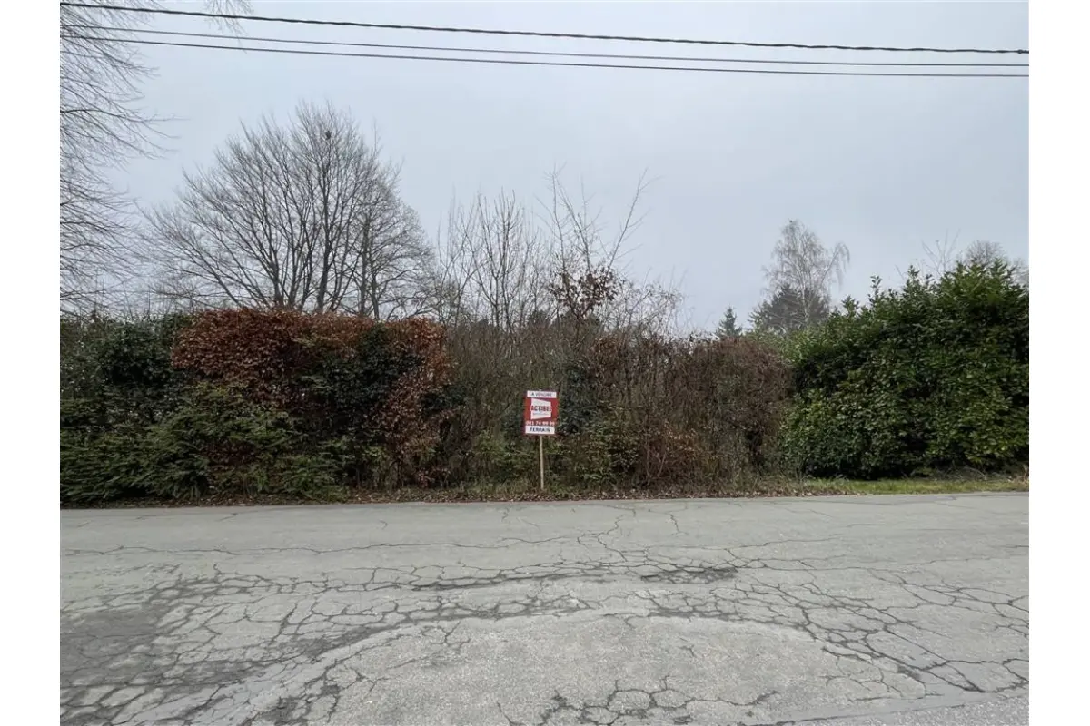 Terrain à  à Champion 5020 130000.00€  chambres m² - annonce 676141