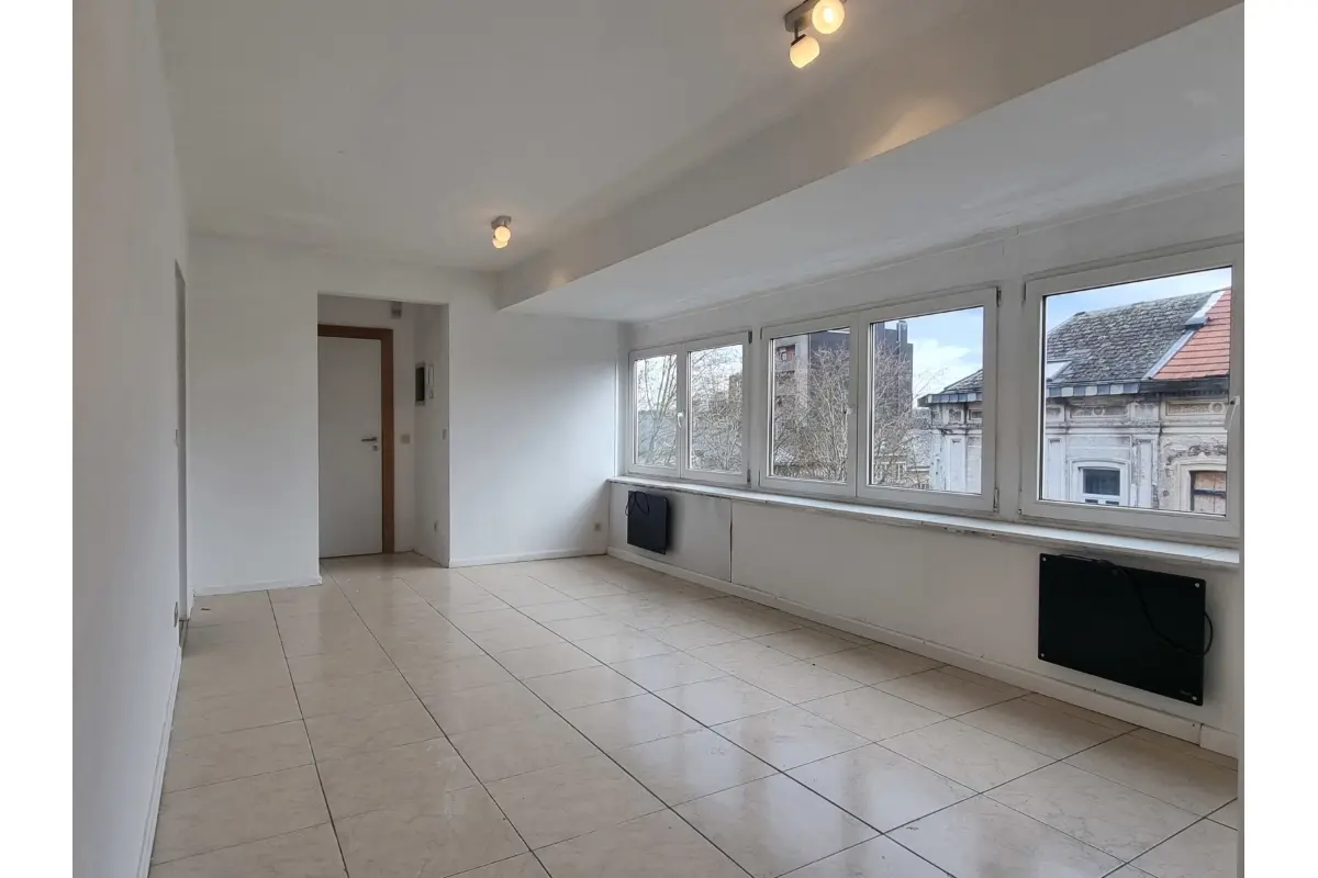 Appartement à  à Charleroi 6000 79000.00€ 2 chambres 55.00m² - annonce 679236