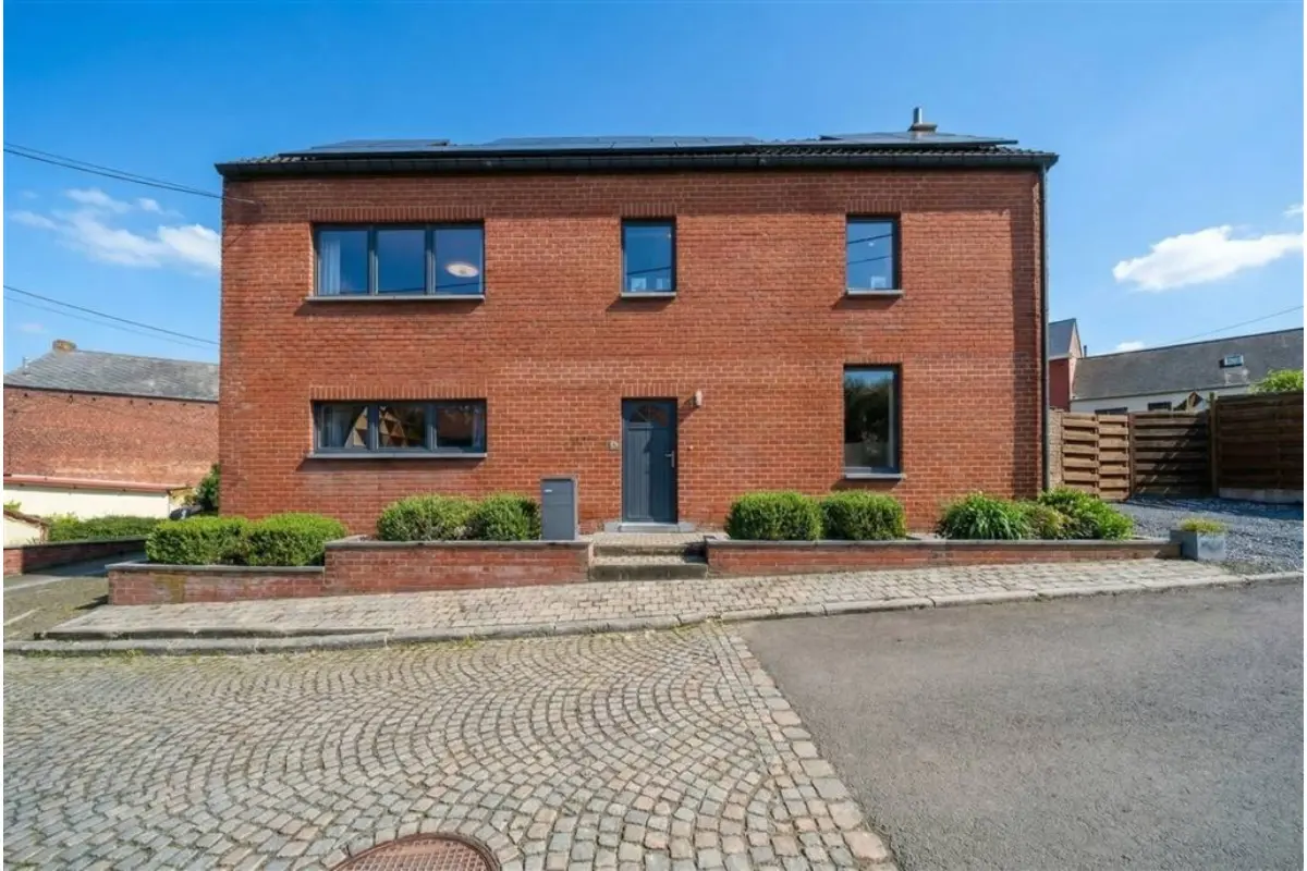 Maison à vendre à Lonzée 5030 395000.00€ 4 chambres 190.00m² - annonce 678783