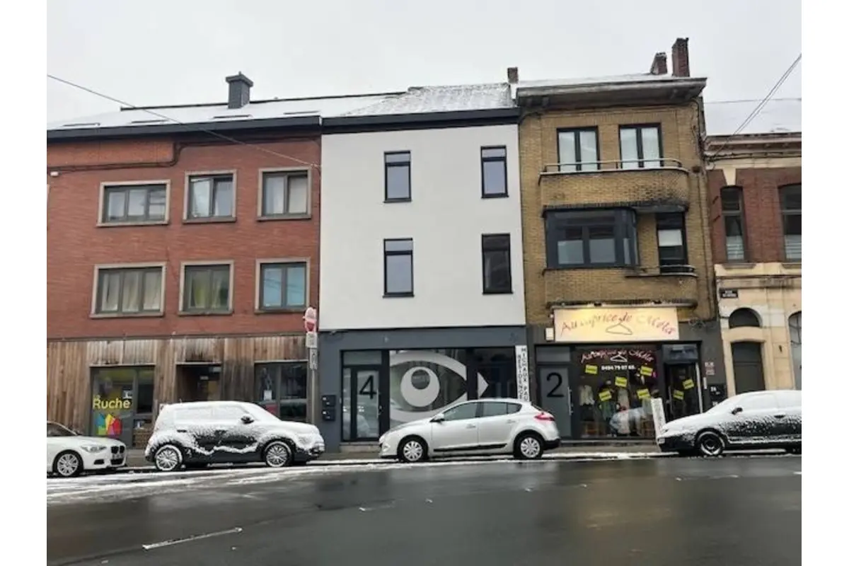 Commerce à louer à Tamines 5060 650.00€  chambres m² - annonce 679586