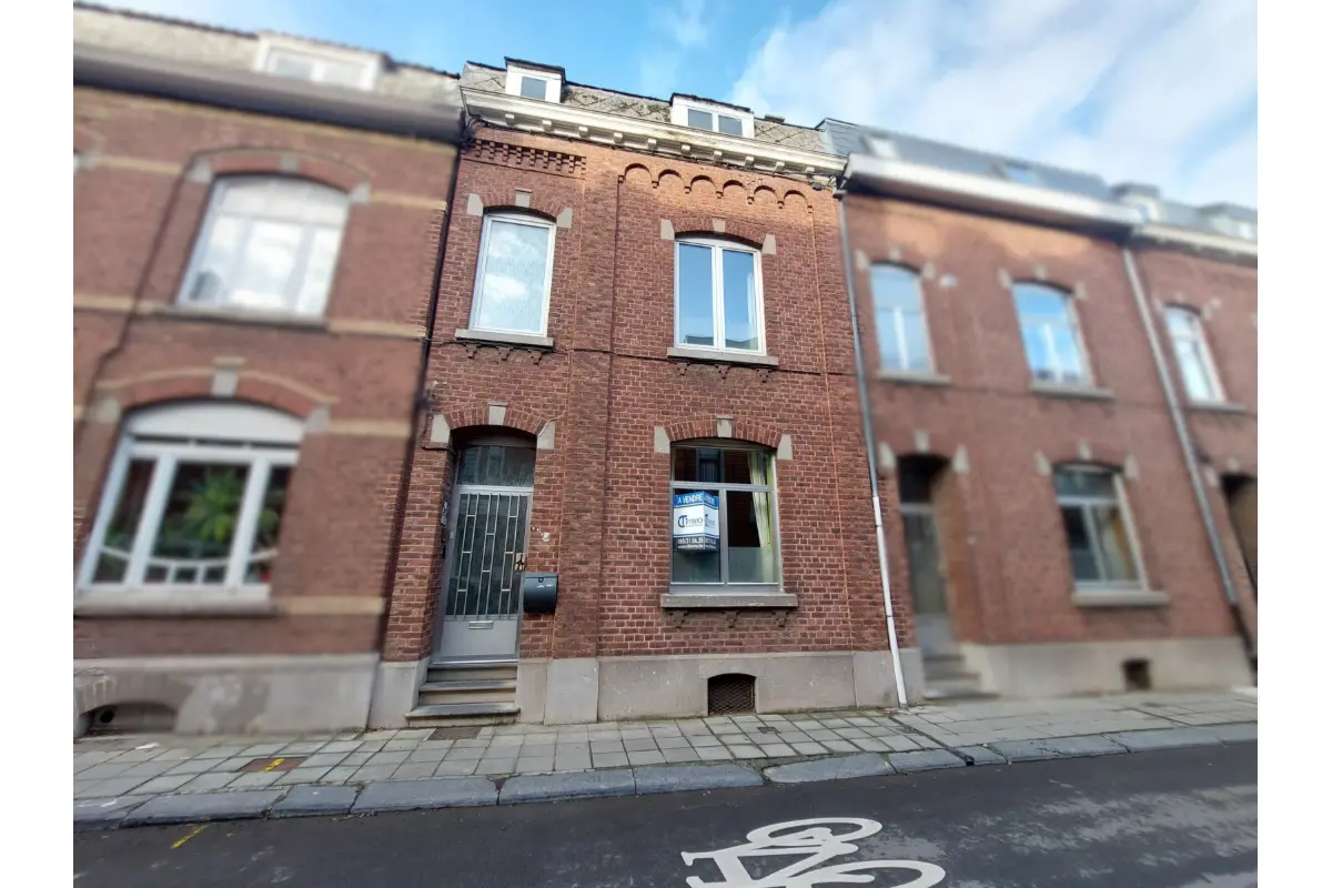 Maison à  à Saint-Servais 5002 190000.00€ 4 chambres 148.00m² - annonce 680472