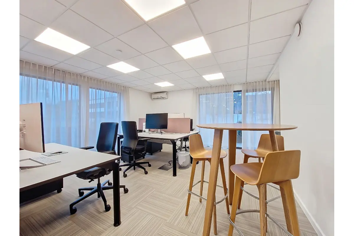 Commerce à louer à Dave 5100 1500.00€  chambres 100.00m² - annonce 680934