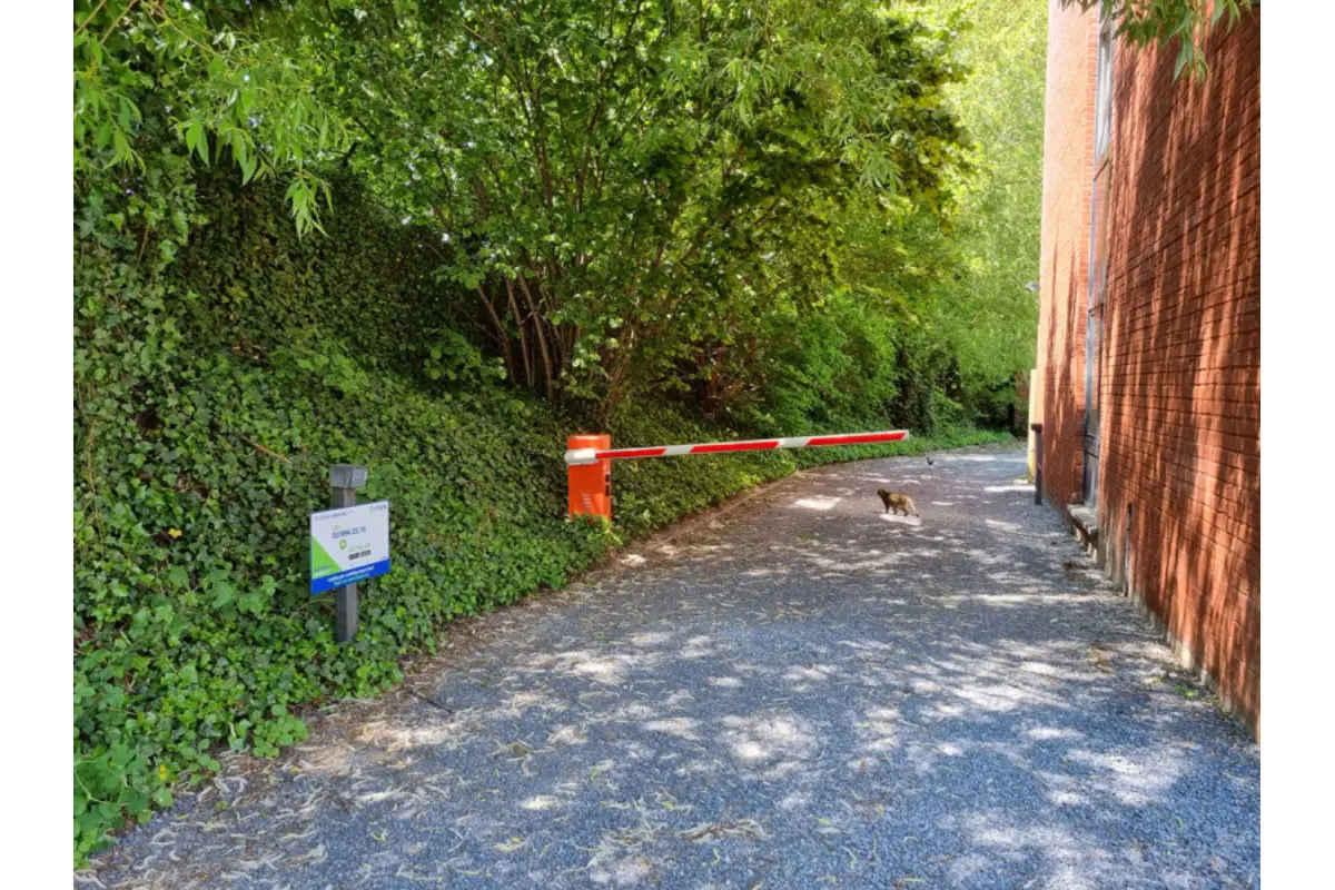 Parking / garage à louer à Jambes 5100 79.00€  chambres m² - annonce 681783