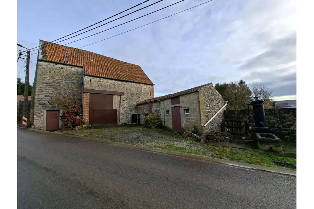 Autre à vendre à Oret 5640 130000.00€  chambres m² - annonce 682110