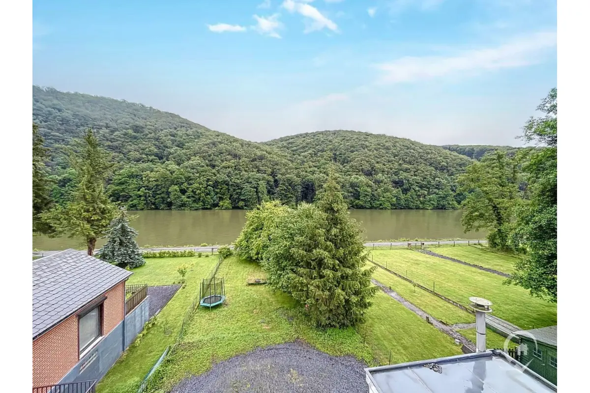 Villa à vendre à Hastière 5540 280000.00€ 5 chambres 240.00m² - annonce 682969