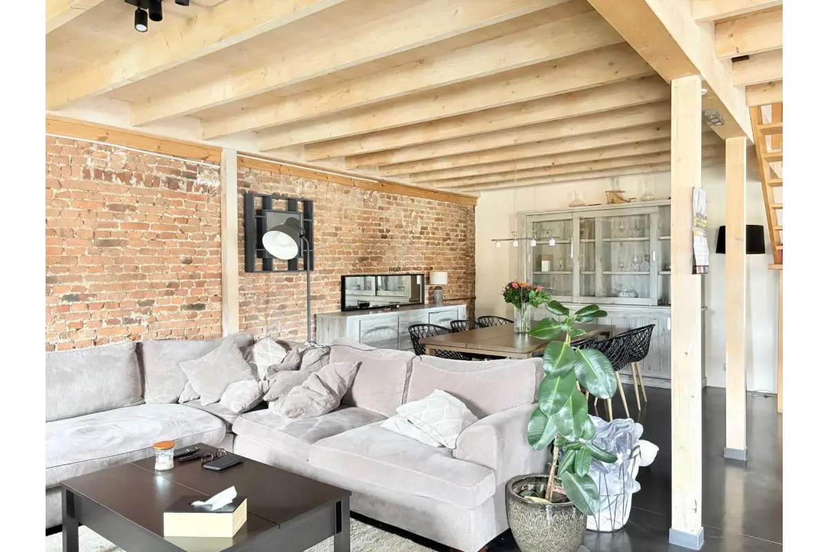 Appartement à louer à Mesnil-Saint-Blaise 5560 750.00€ 3 chambres 241.00m² - annonce 683260