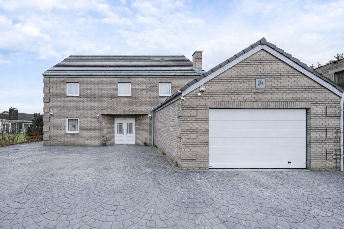 Villa à vendre à Sart-Saint-Laurent 5070 499000.00€ 4 chambres 380.00m² - annonce 685055