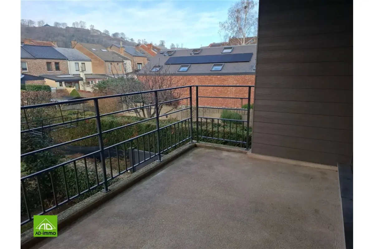 Appartement à louer à Jambes 5100 950.00€ 2 chambres 90.00m² - annonce 687625