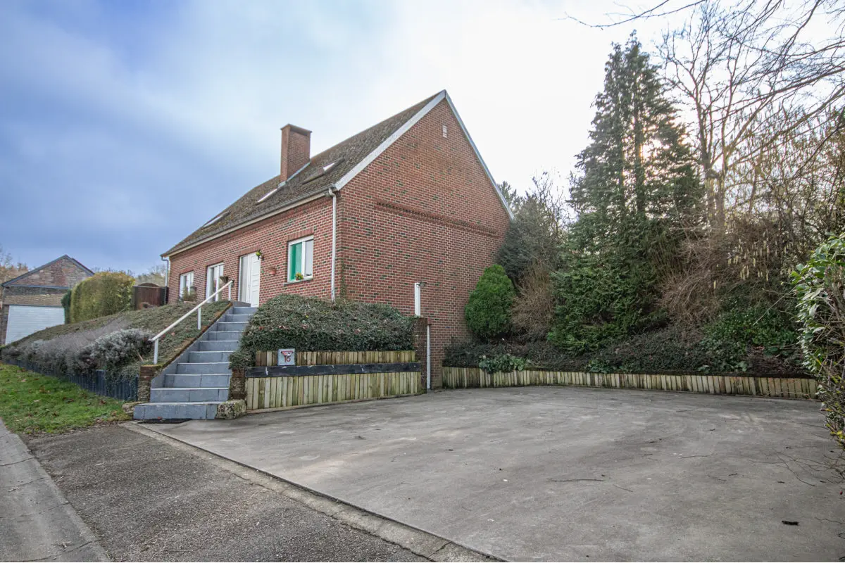 Villa à vendre à Gonrieux 5660 245000.00€ 5 chambres 183.00m² - annonce 690024