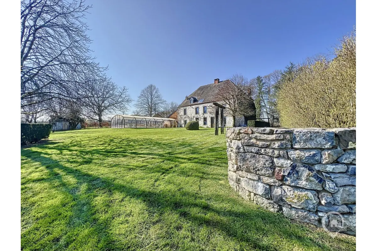 Villa à vendre à Baronville 5570 799000.00€ 8 chambres 492.00m² - annonce 690526