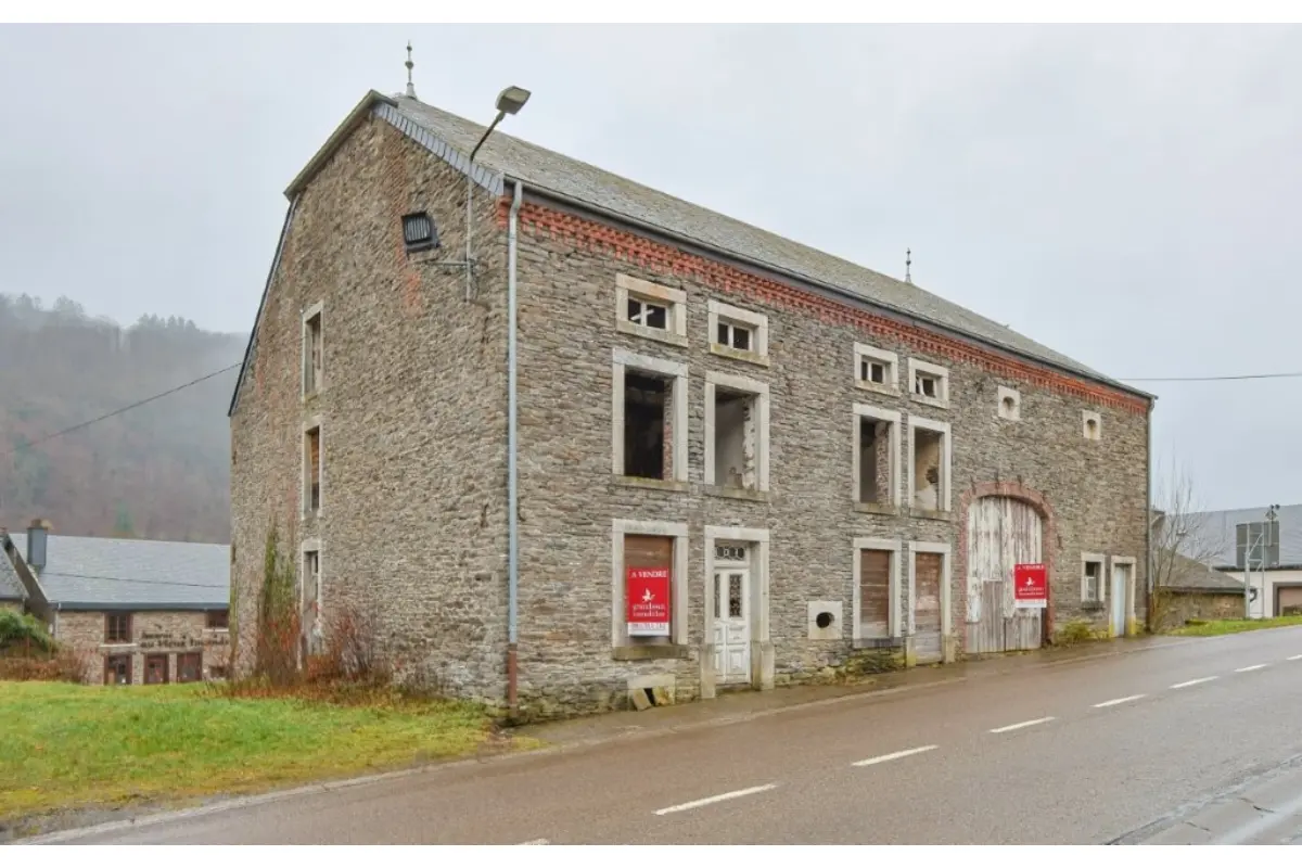 Maison à vendre à Membre 5550 250000.00€ 6 chambres 200.00m² - annonce 690833