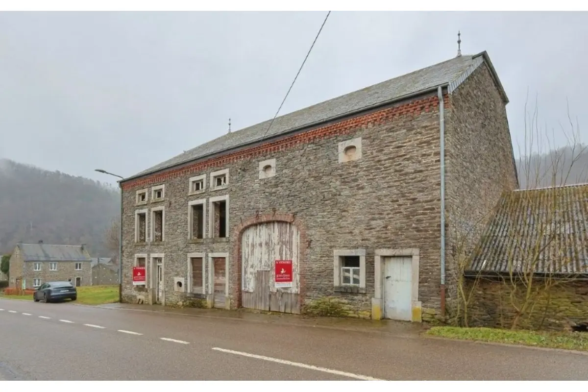 Maison à vendre à Membre 5550 210000.00€ 6 chambres 200.00m² - annonce 690833